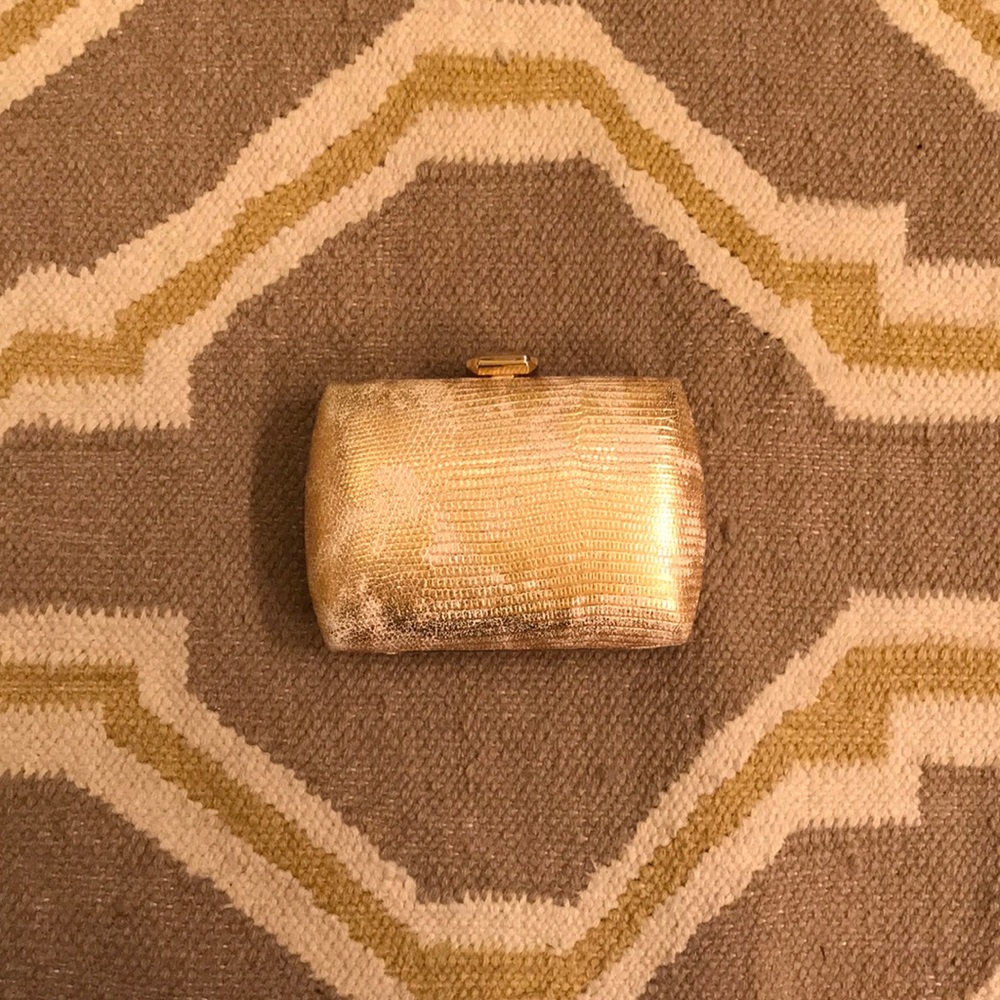 Gold clutch w/ detachable chain